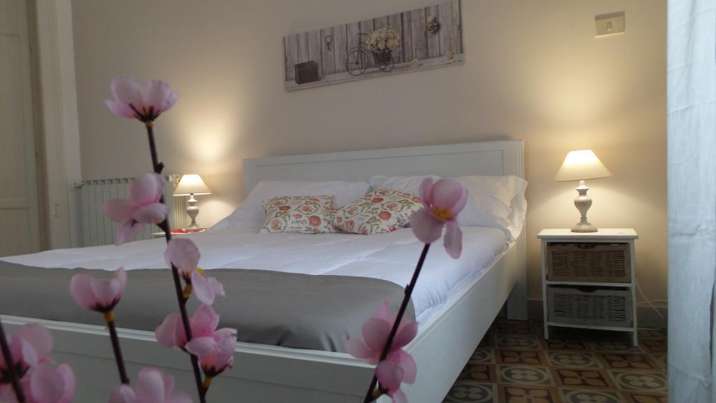 Bb Essenze Bed and Breakfast Παλέρμο Εξωτερικό φωτογραφία