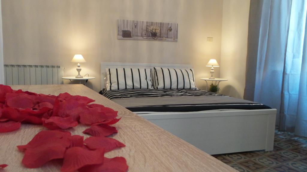 Bb Essenze Bed and Breakfast Παλέρμο Εξωτερικό φωτογραφία