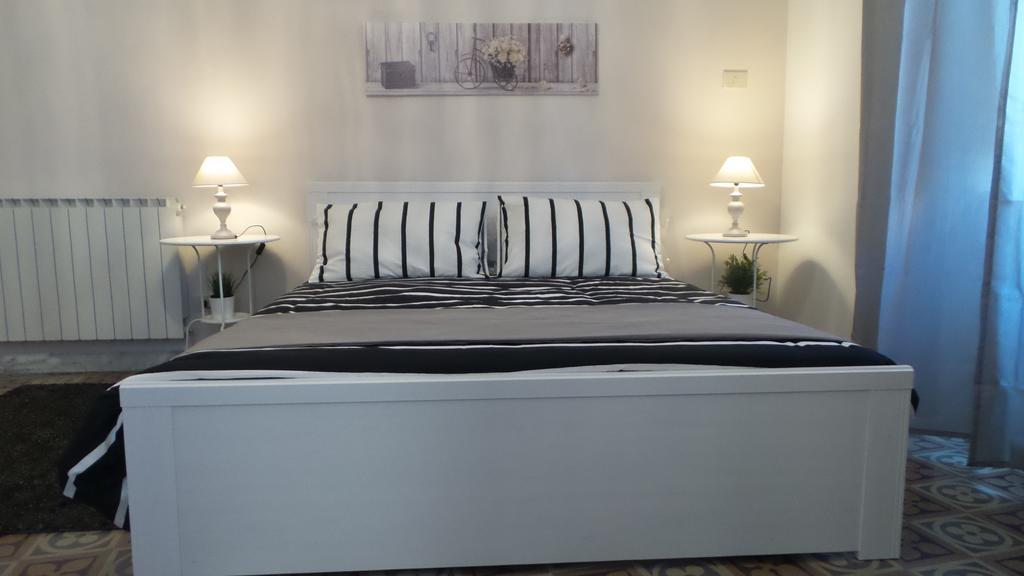 Bb Essenze Bed and Breakfast Παλέρμο Εξωτερικό φωτογραφία